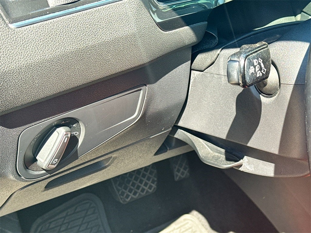 2018 Volkswagen Tiguan 2.0T SEL Premium